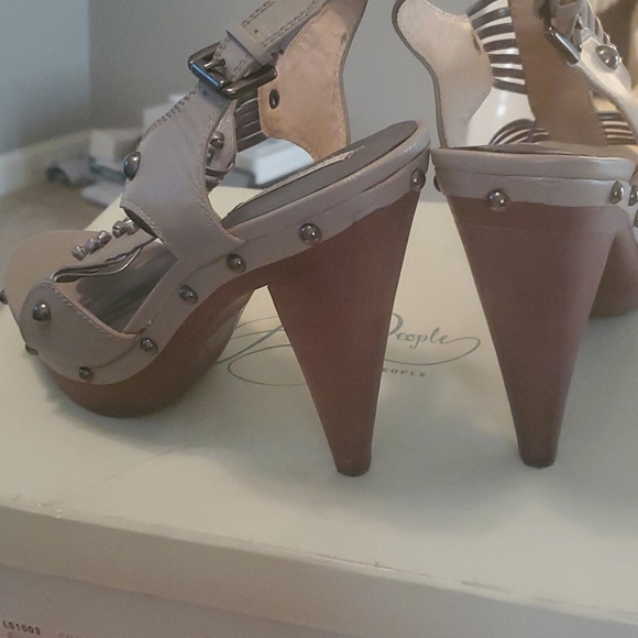 Lovely People 'Calantha' Studded Pump (Taupe) - Picture 5 of 7